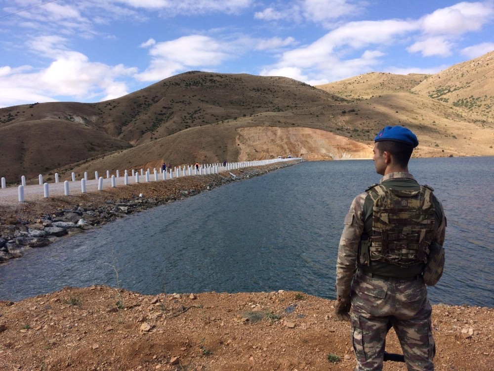 Genç kızın cesedi baraj gölünde bulundu 