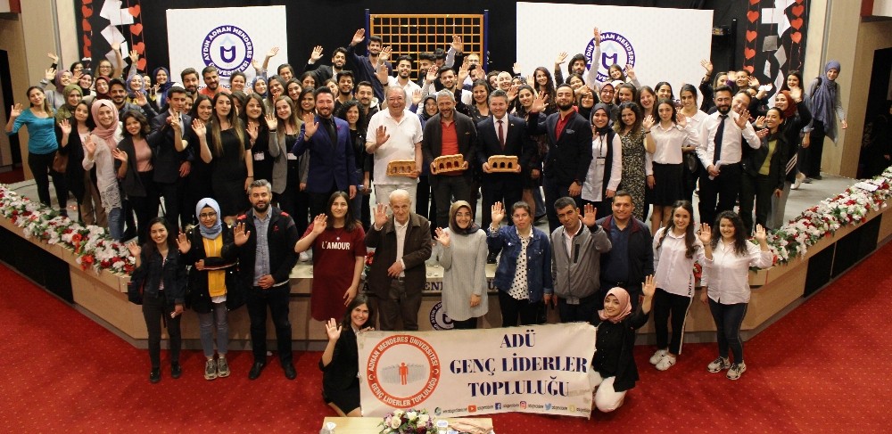Genç liderler gönüllere dokundu 