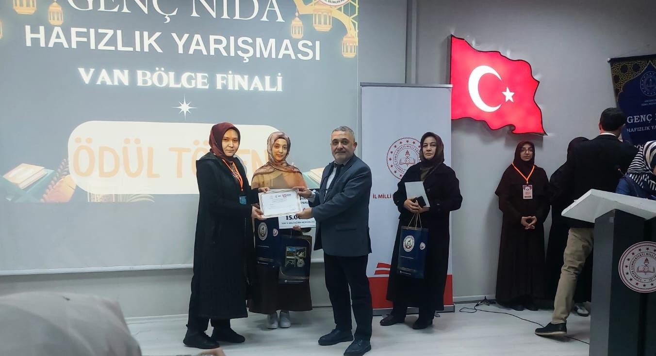 Genç Nida Hafızlık Yarışması Bölge Finali’nde Mardinli Öğrenci Birinci Oldu