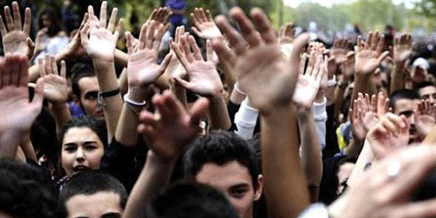 ‘Genç nüfus ile ilgili acil girişimde bulunmalıyız’