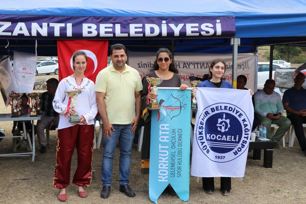Genç okçulardan 3 madalya 