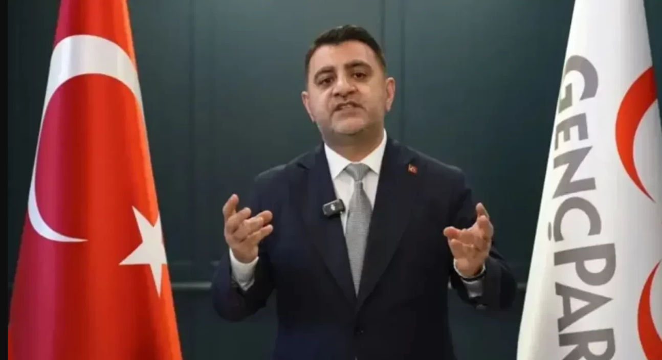 Genç Parti'den Özel'e soğuk duş! 'Bagajı dolu olan bize gele