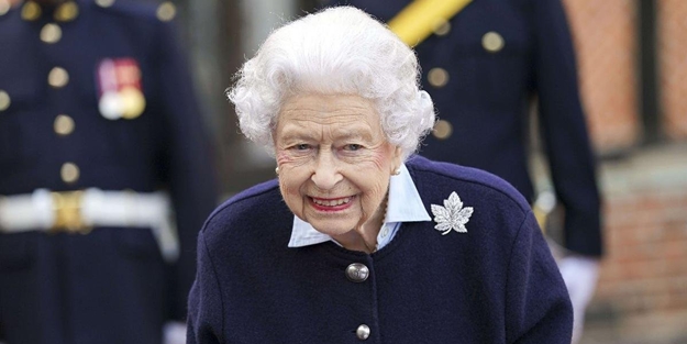 Genç prensler rahatsız! İngiltere Kraliçesi Elizabeth tahttaki 70’nci yılını kutluyor