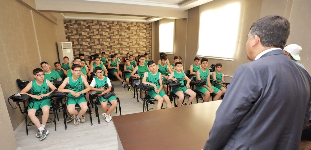 Genç sporcular soruyor uzmanlar yanıtlıyor 
