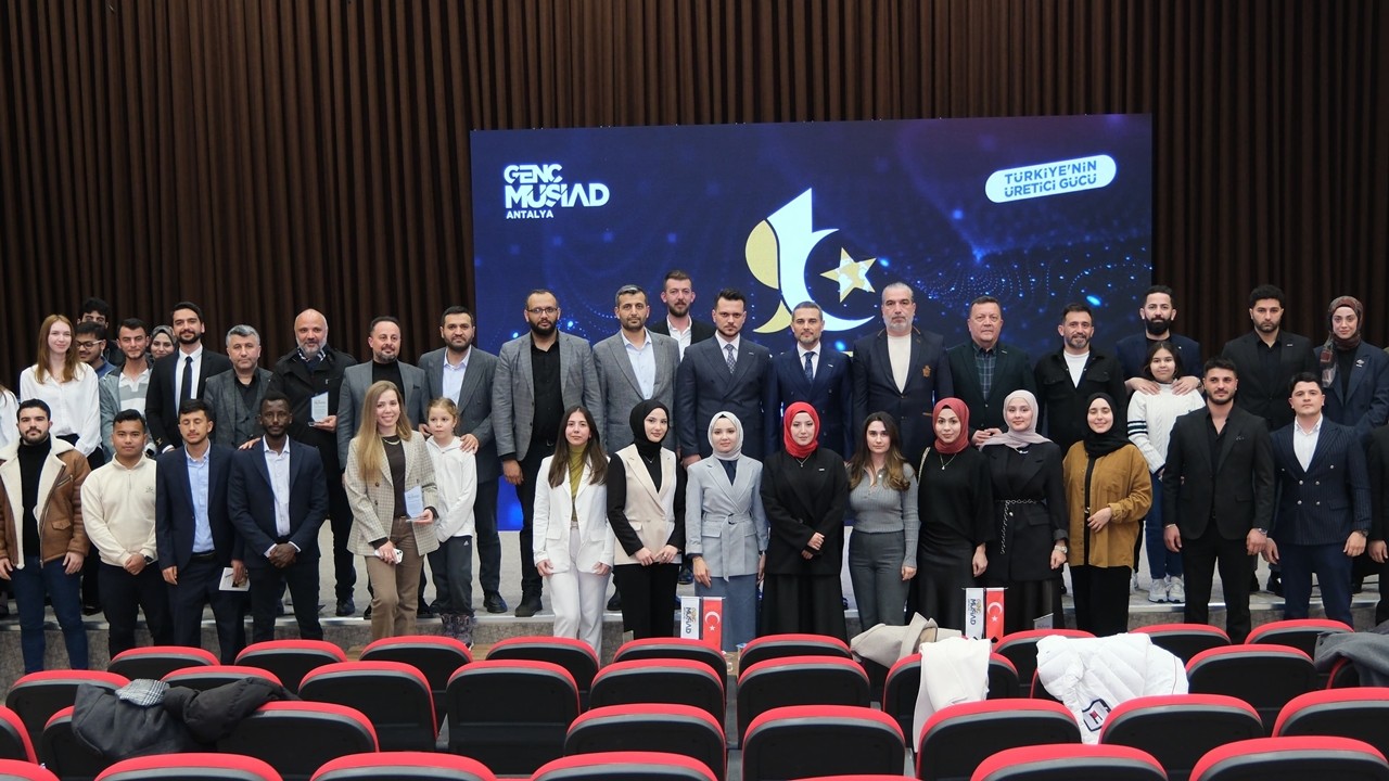 Genç Ticaret Elçileri Projesi Antalya’da tamamlandı