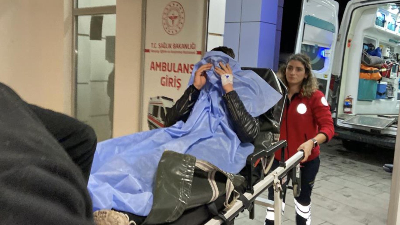 Gençler arasında bıçaklı kavga: 2 yaralı