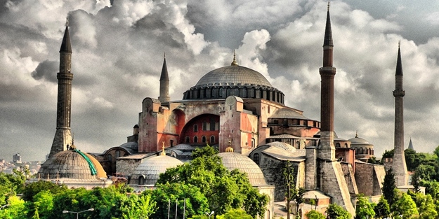 Bugün mü, yarın mı, bilemem! Fakat Ayasofya...