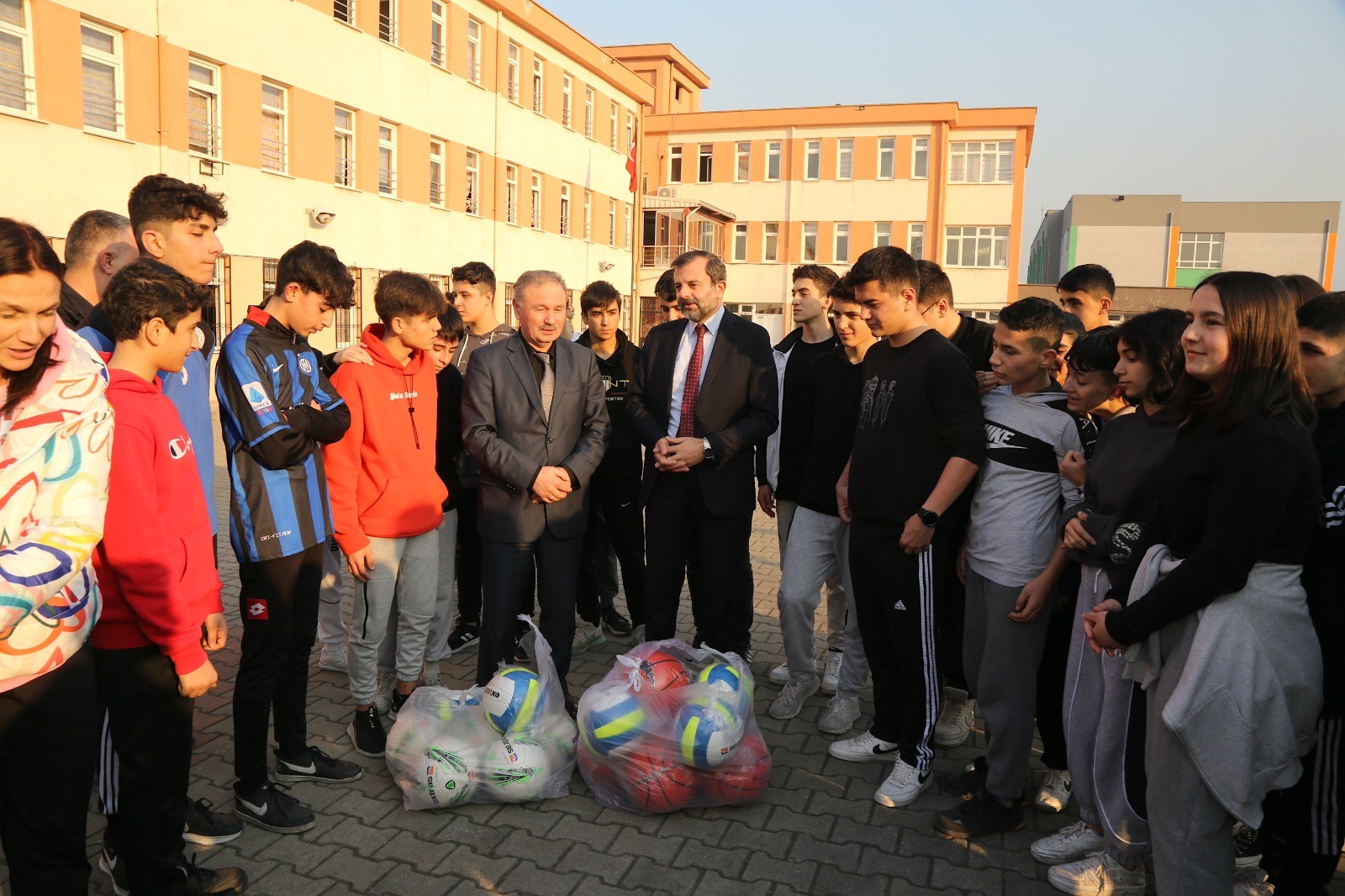 Gençler istedi Başkan Işık yaptı