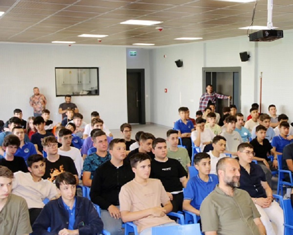 Gençler kariyer odaklı etkinliklere katıldı