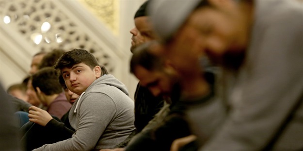 Gençler sabah namazında buluştu