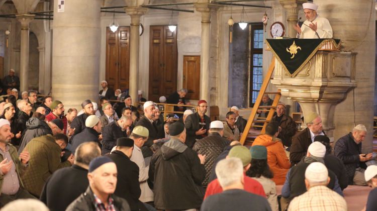 Gençler sabah namazında buluştu
