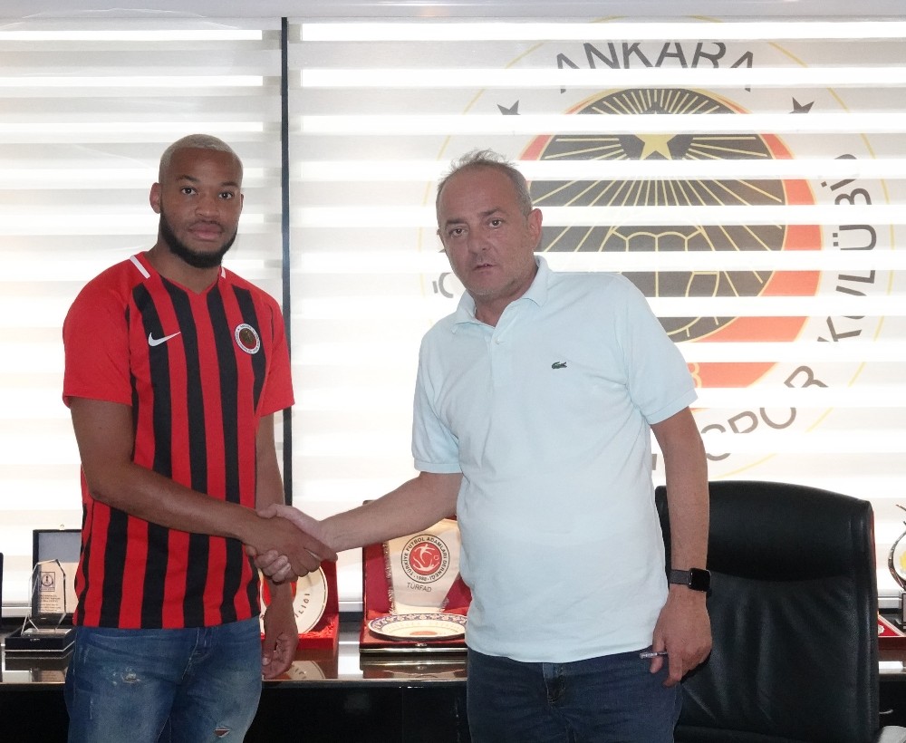 Gençlerbirliği, Pierre-Yves Polomat’ı kadrosuna kattı 