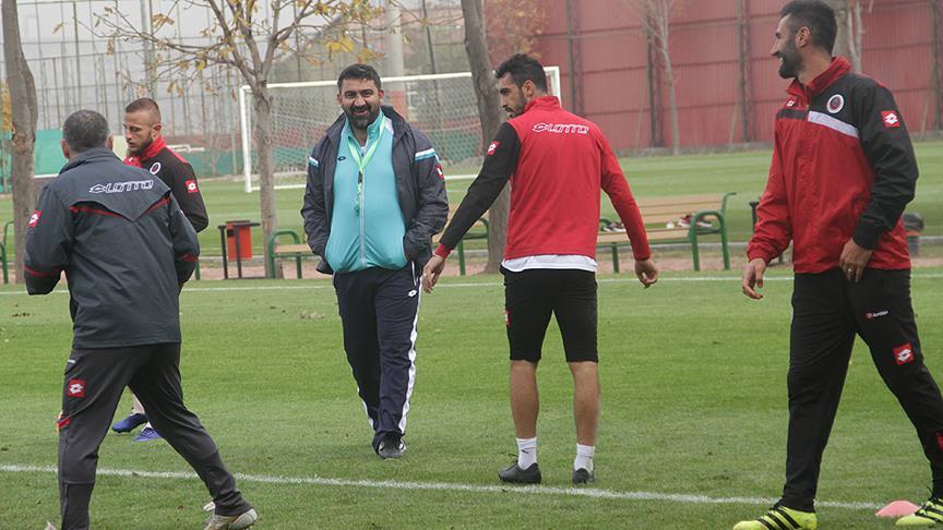 Gençlerbirliği Ümit Özat yönetiminde çalıştı