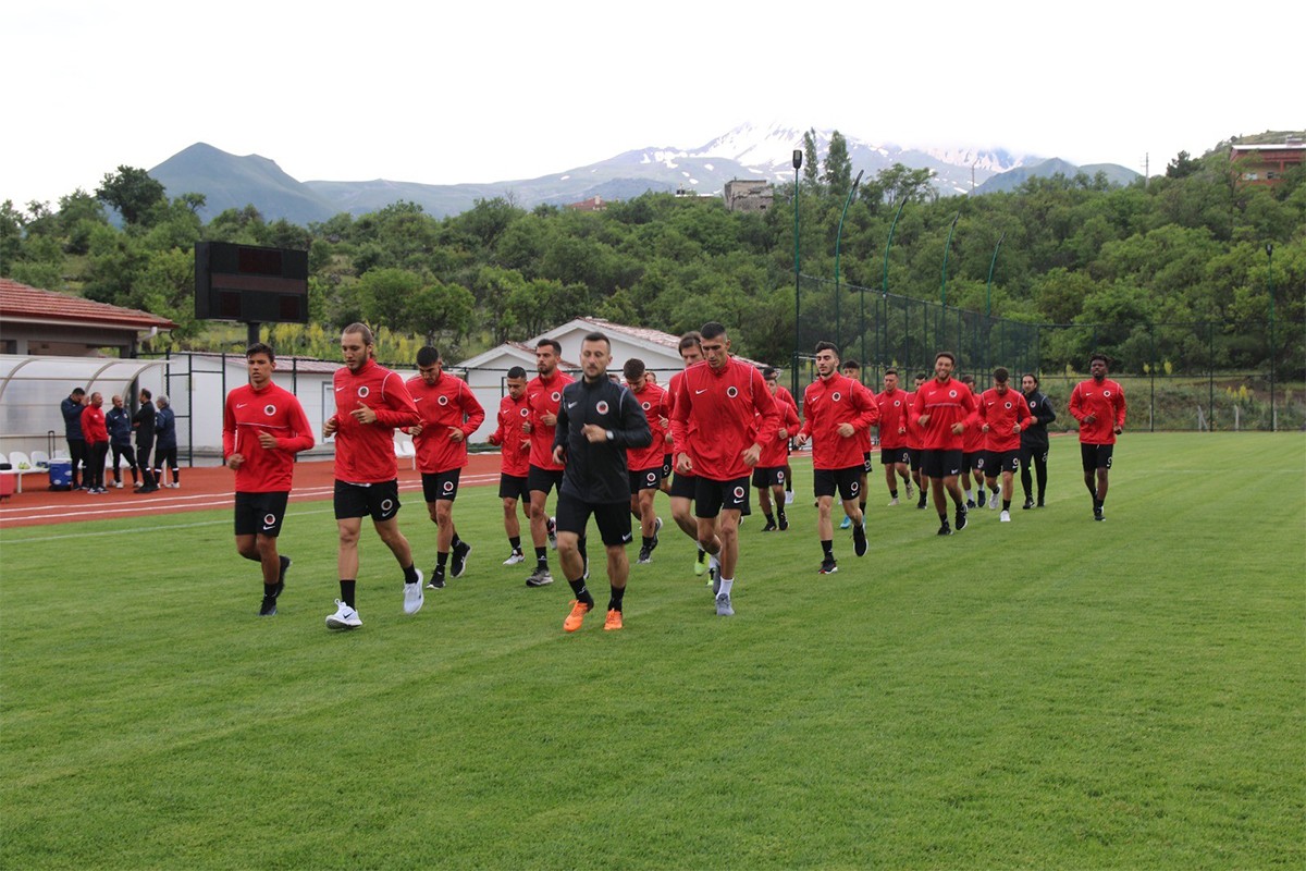 Gençlerbirliği yeni sezon hazırlıkları için Hacılar'da