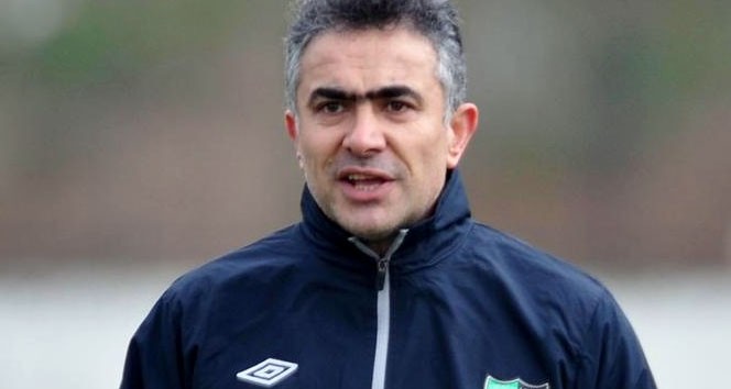 Gençlerbirliği'nde, teknik direktörlük görevine Mehmet Altıparmak getirildi