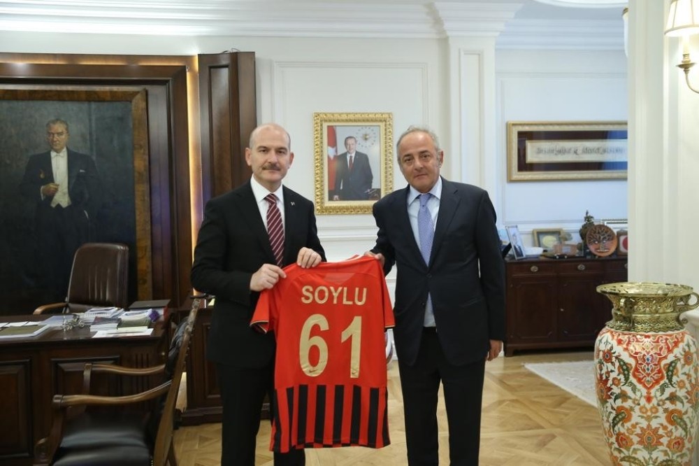 Gençlerbirliği’nden, İçişleri Bakanı Süleyman Soylu’ya ziyaret 
