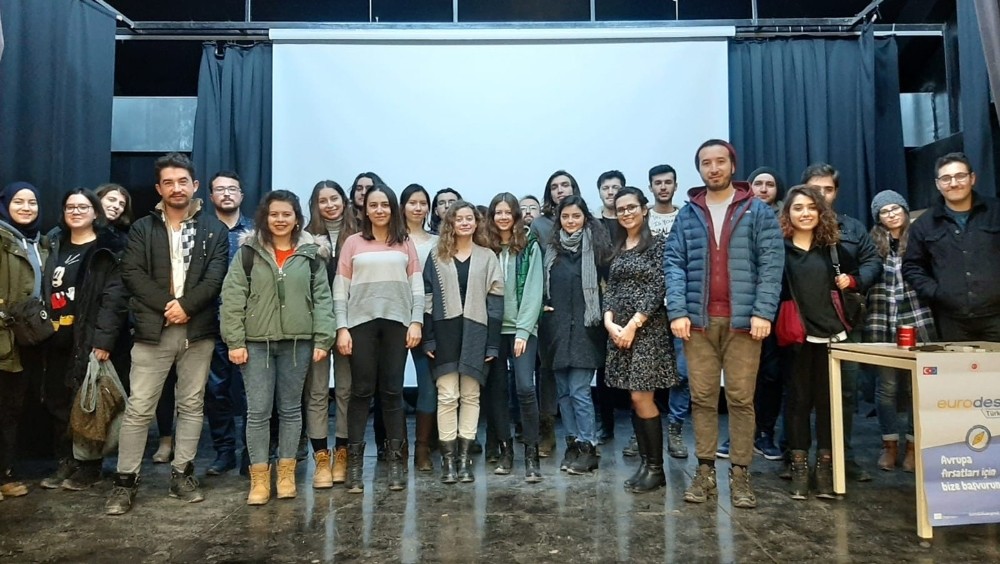 Gençlere Avrupa fırsatları anlatılıyor 