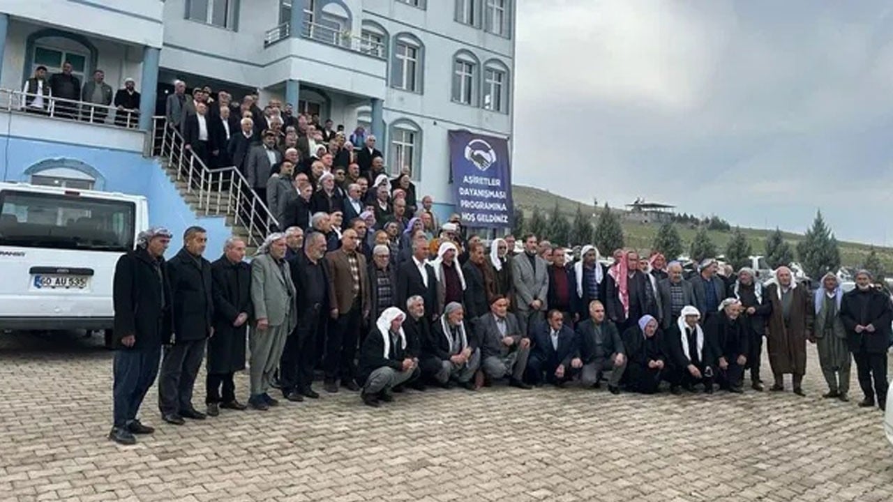 Gençlerin çığlığı duyuldu! Belediye ve aşiretler karar aldı: ‘Dinde yeri yok’ denilerek resmen yasaklandı!
