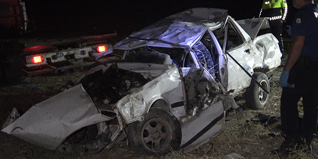 Gençlerin gece gezintisi faciayla noktalandı: 2 ölü, 1 ağır yaralı