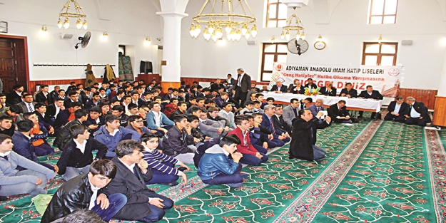Genclerin hutbe yarışı