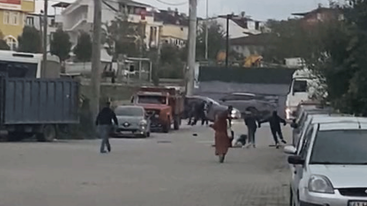 Gençlerin kavgasında kan aktı