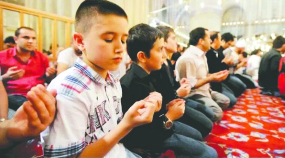 Gençlerin yüzde 67’si bayram namazını kaçırmıyor