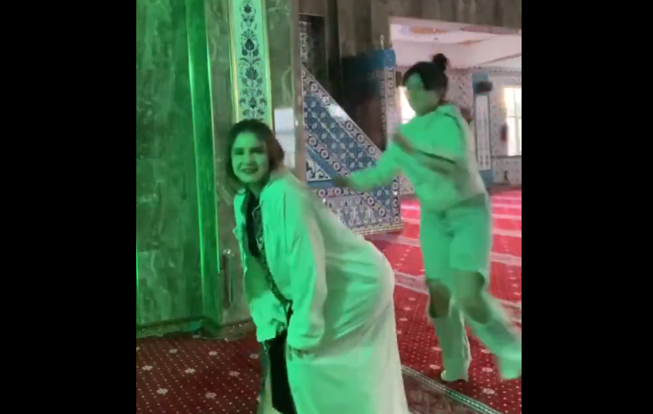 Gençlik değil çürümüşlük! Camide skandal twerk dansı