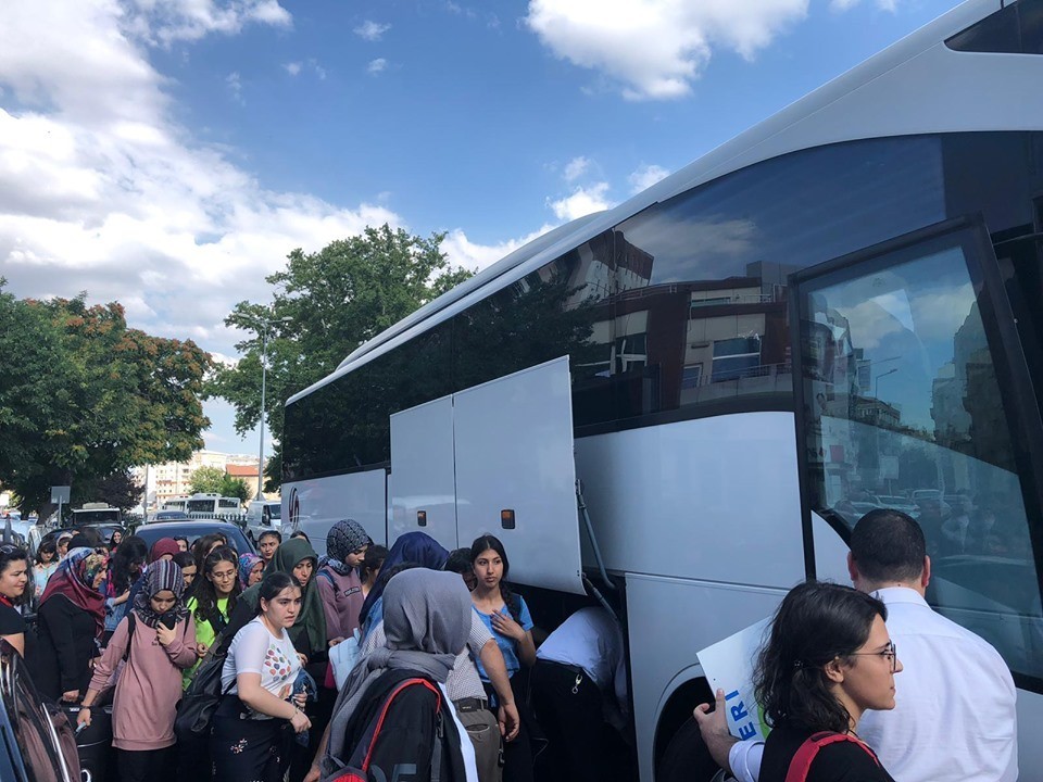 Gençlik kamplarında ilk kafile yola çıktı 