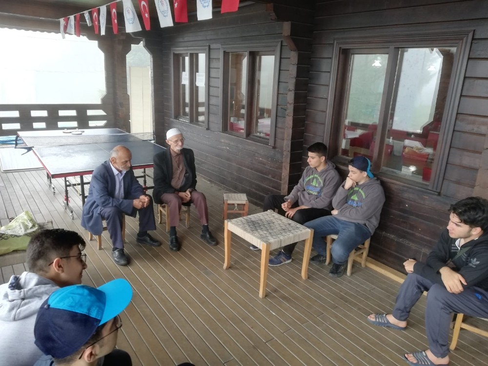 Gençlik liderleri, Rıdvan ve Mehmet dedenin ‘bizi yaylaya getirin’ isteğini yerine getirdiler 