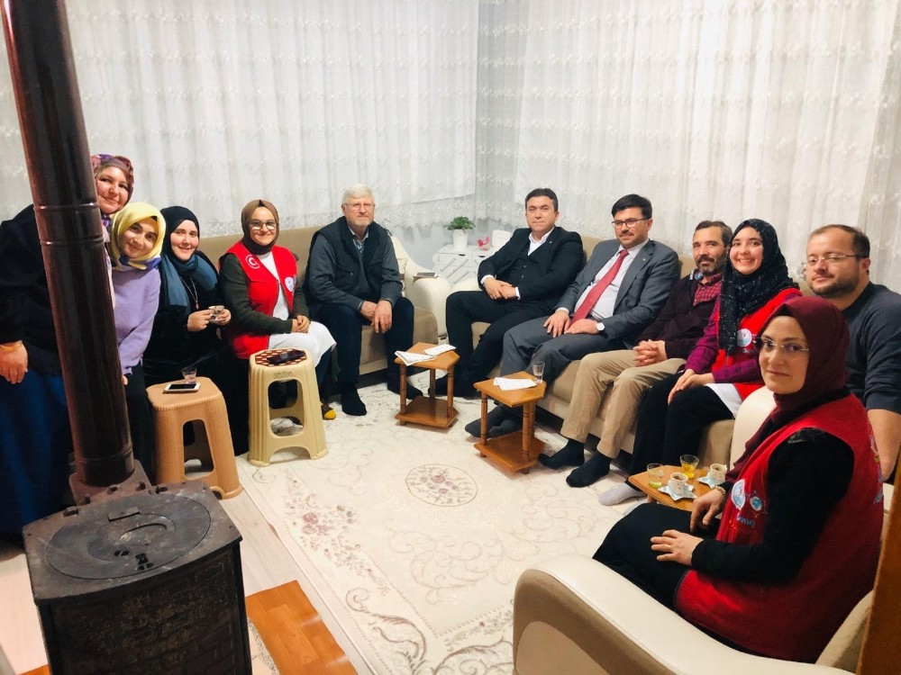 Gençlik merkezi çaya geliyoruz projesini sürdürüyor 