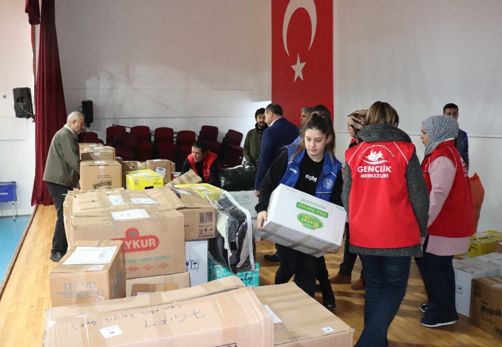 Gençlik Merkezinden İdlib’e yardım 