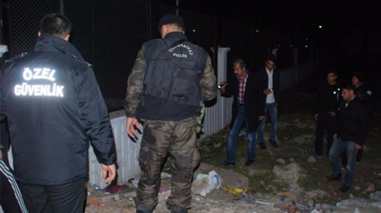Gençlik merkezine teröristler saldırdı