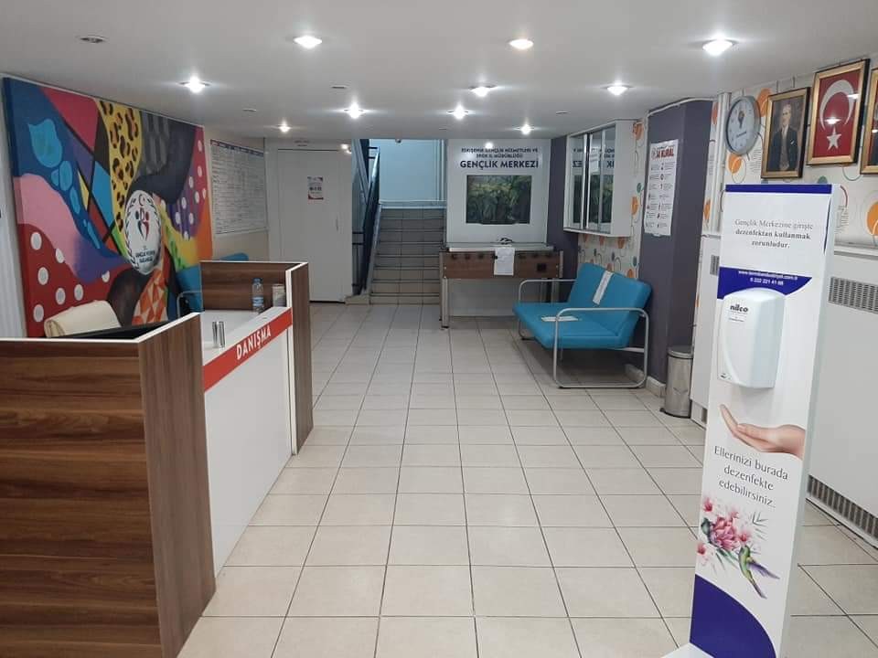 Gençlik merkezleri tedbirlerle yeniden açılıyor 