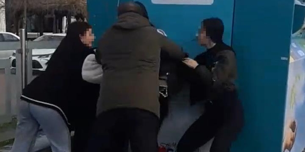 Gençlik nereye gidiyor? Liseli kız kavgasında ilk kez bunu gördük