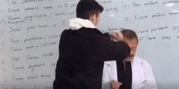 Gençlik şirazeyi kaçırdı!