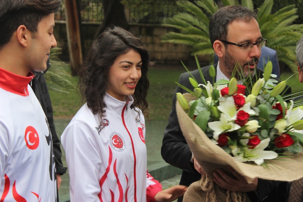 Gençlik ve Spor Bakanı Kasapoğlu Hatay’da 