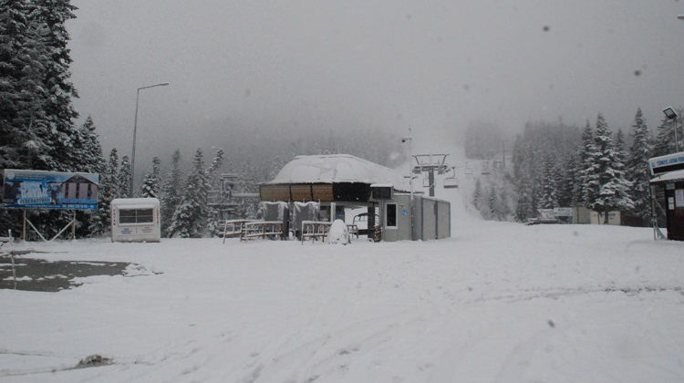Gençlik ve Spor Bakanlığı 'Dağ kayıyor boşaltın' demesine rağmen...