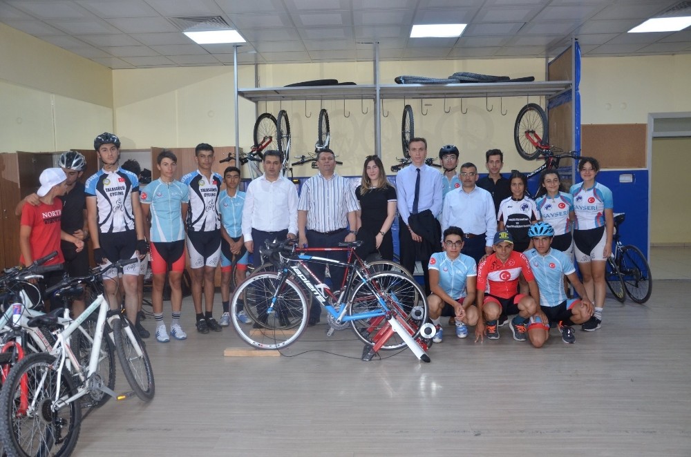 Gençlik ve Spor Bakanlığı Müfettişleri tesisleri denetledi 