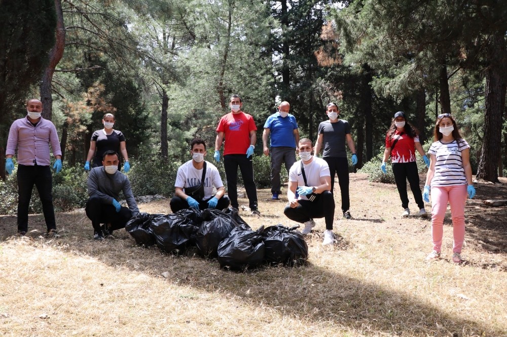 Gençlik ve Spor İl Müdürlüğü antrenörlerinden çevre temizliği farkındalığı 
