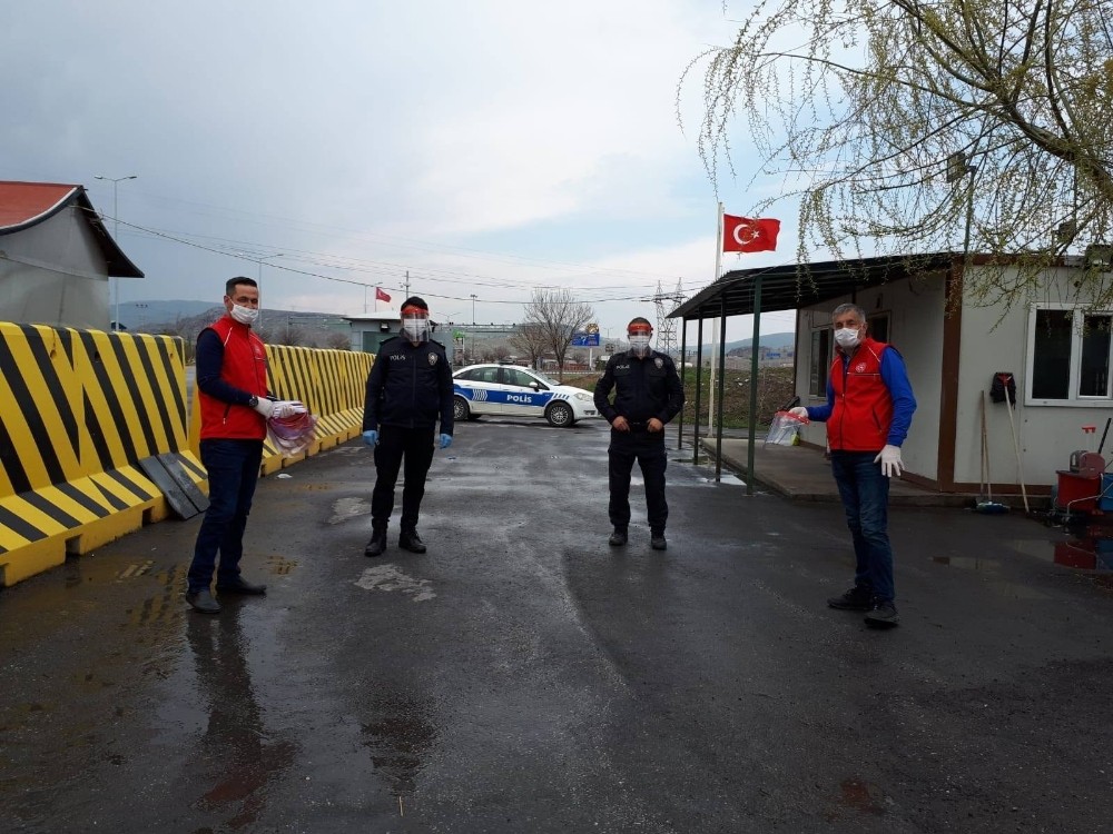 Gençlik ve Spor İl Müdürlüğü Emniyet Güçlerini Unutmadı 