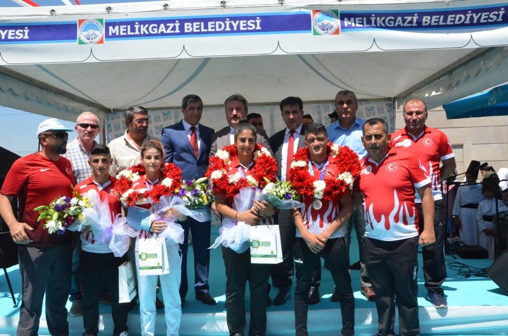 Gençlik ve Spor İl Müdürü Murat Eskici, 