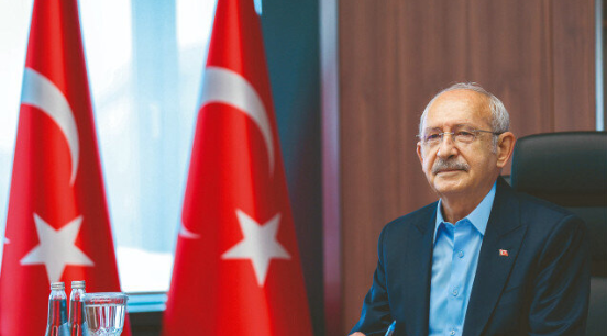 Genel Başkanlığını garantiye almak için bol keseden koltuk dağıttı! O milletvekiline yetkileri artırılmış genel başkan yardımcılığı teklif etti.