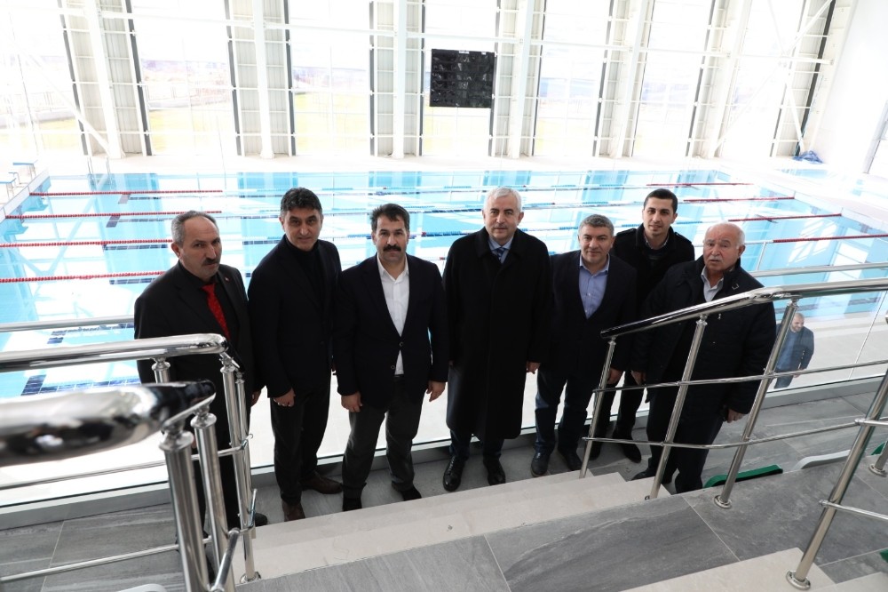 Genel Sekreter Gündoğdu’dan Dilovası Yarı Olimpik Yüzme Havuzu’na inceleme 