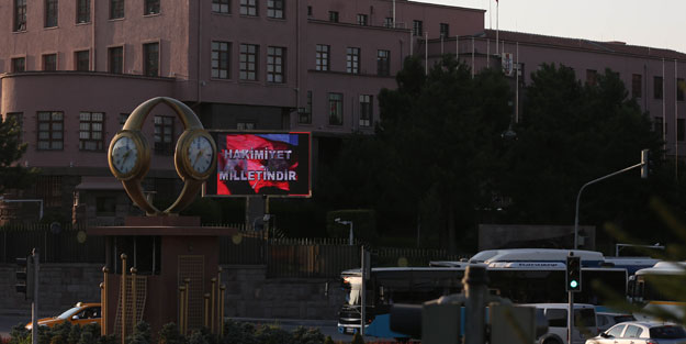Genelkurmay binasında müthiş mesaj