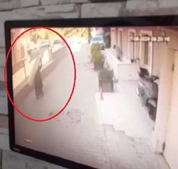 Gerçeği kameraya bakınca öğrendi