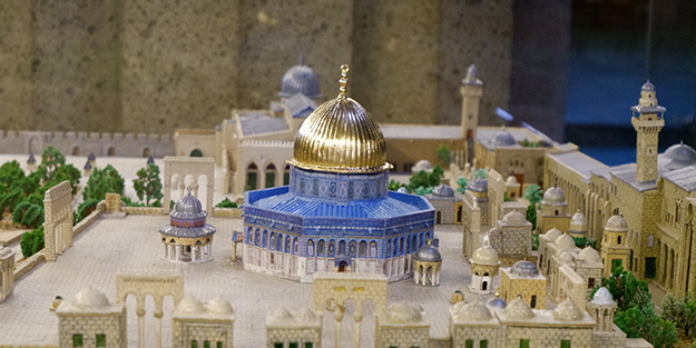 Gerçeğine yakın olsun diye bakın ne yapmış! Türk sanatçıdan müthiş Mescid-i Aksa eseri