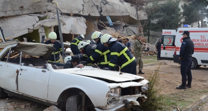 Gerçeğini aratmayan tatbikat nefes kesti