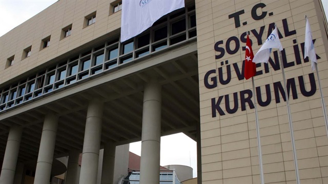 Gerçek mesleği saklayan yandı