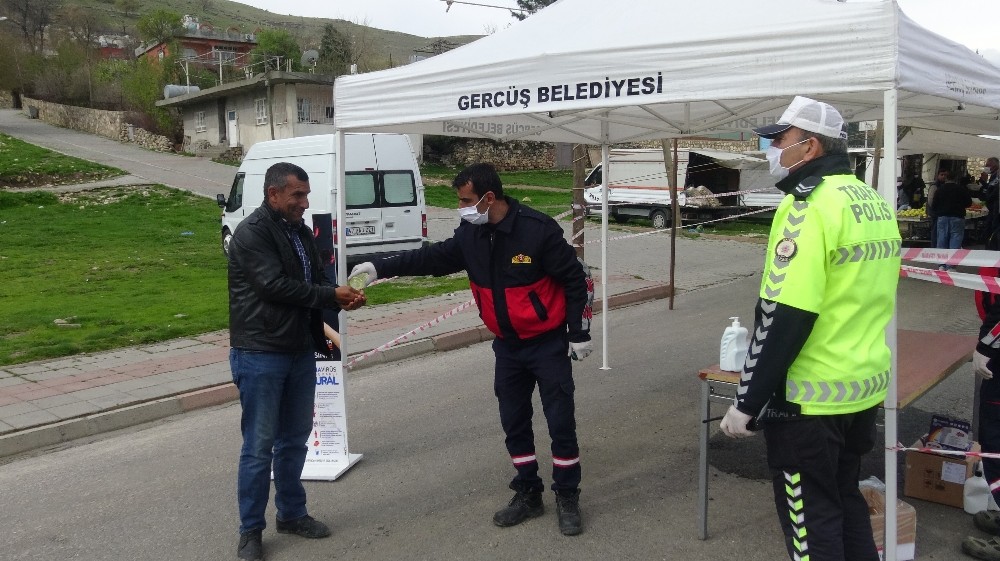 Gercüş’te halk pazarı yeniden kuruldu 