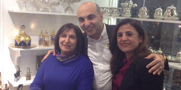 ‘Gerdanlık’çı hanım mağaza açılışında